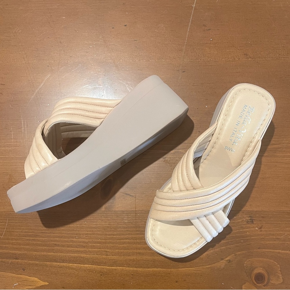 Bella Vita New Italian Leather Women’s SlideOn Platform Wedge Nude Sandal Size 9